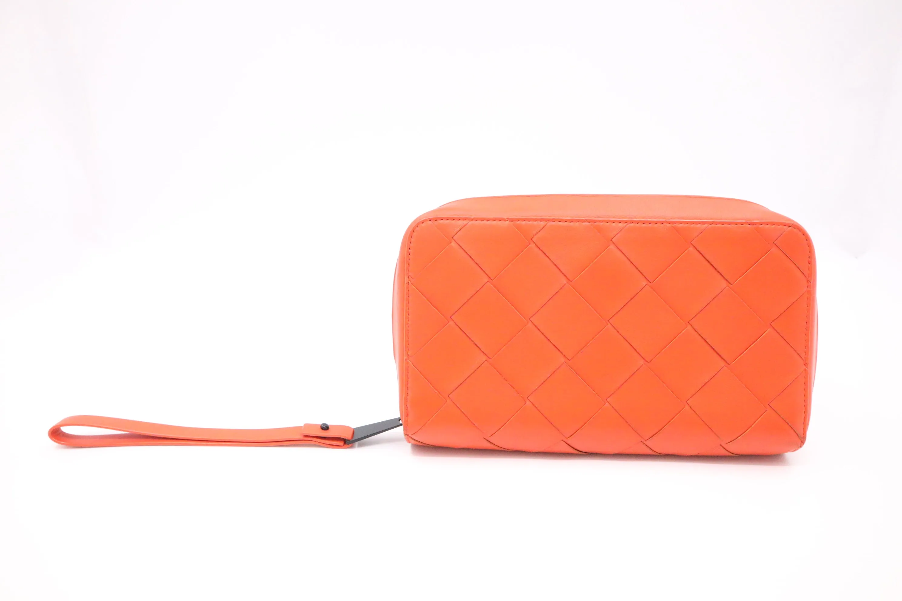 Bottega Veneta Maxi Clutch in Orange Intrecciato Leather