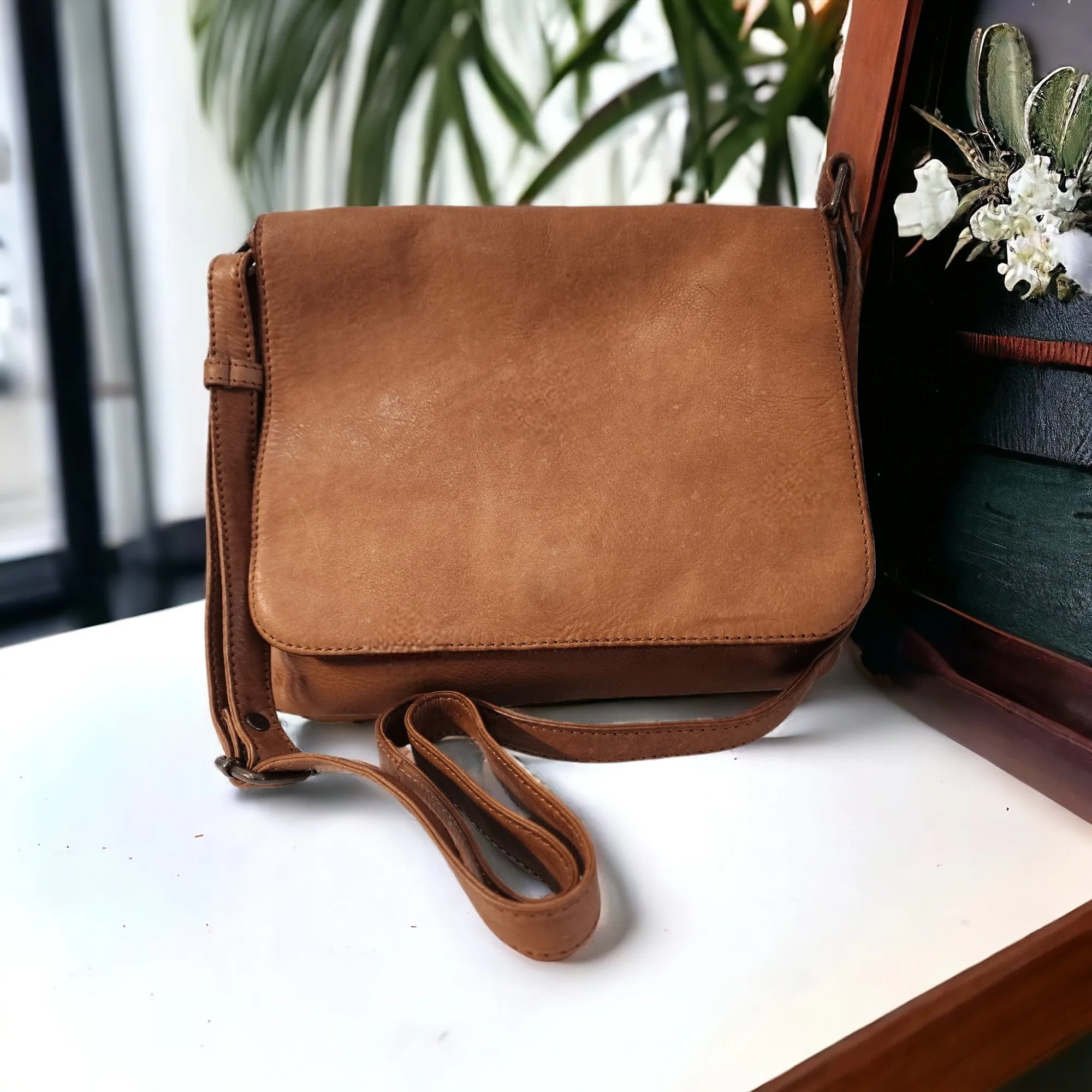 Crossbody | Tan | Joyce