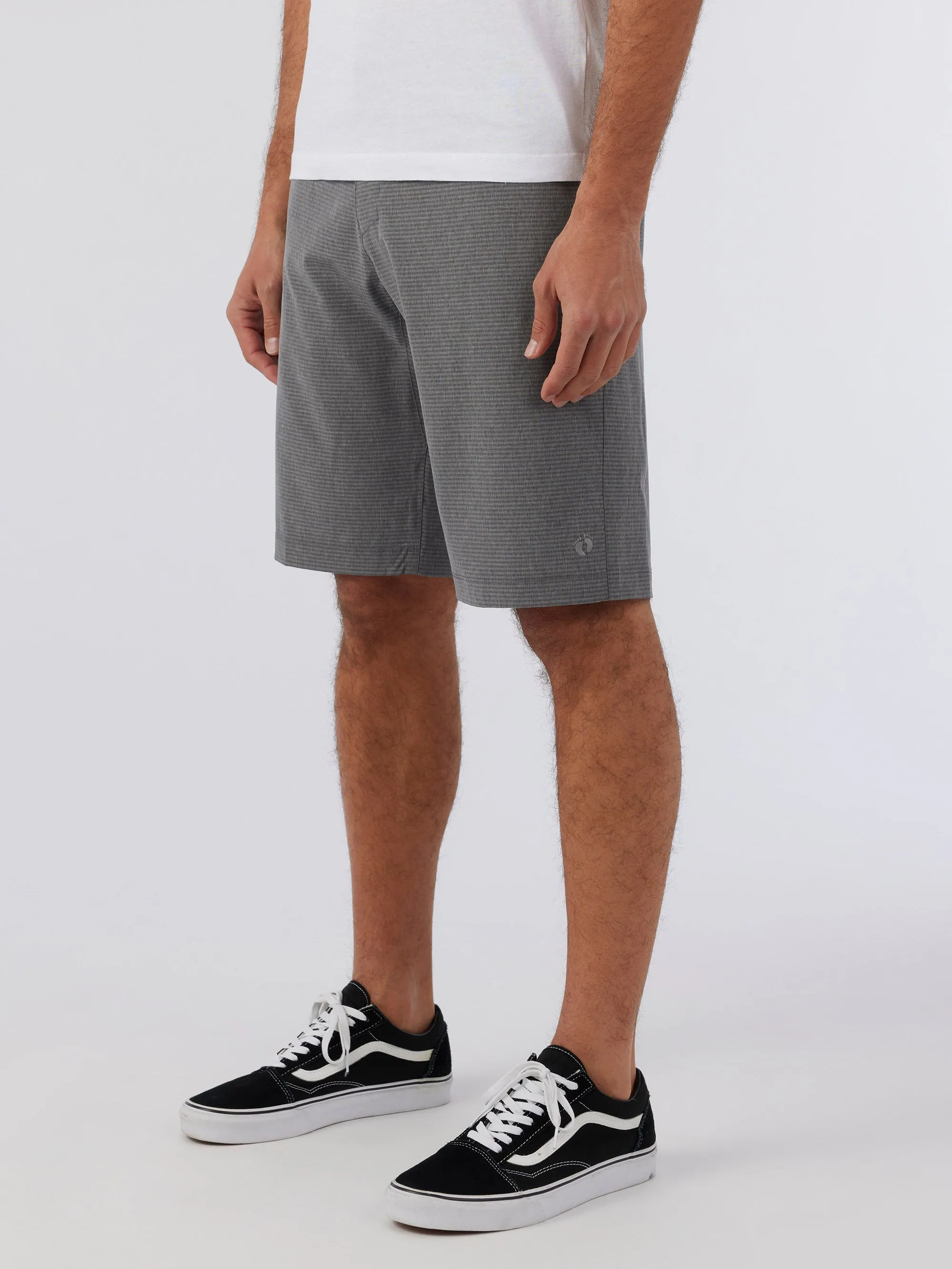 Daybreak 21" Hybrid Shorts