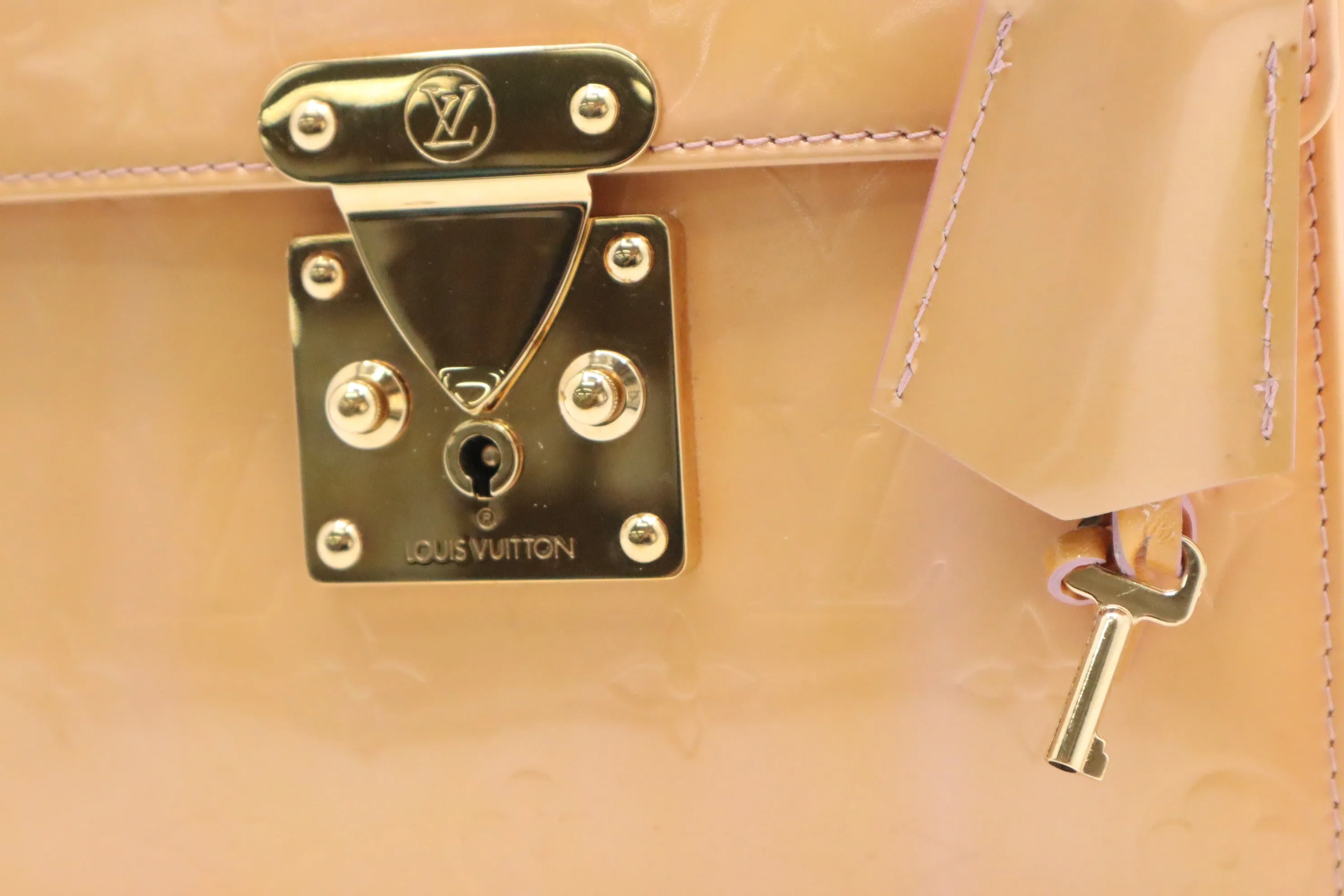 Louis Vuitton Spring Street in Peach Vernis Leather