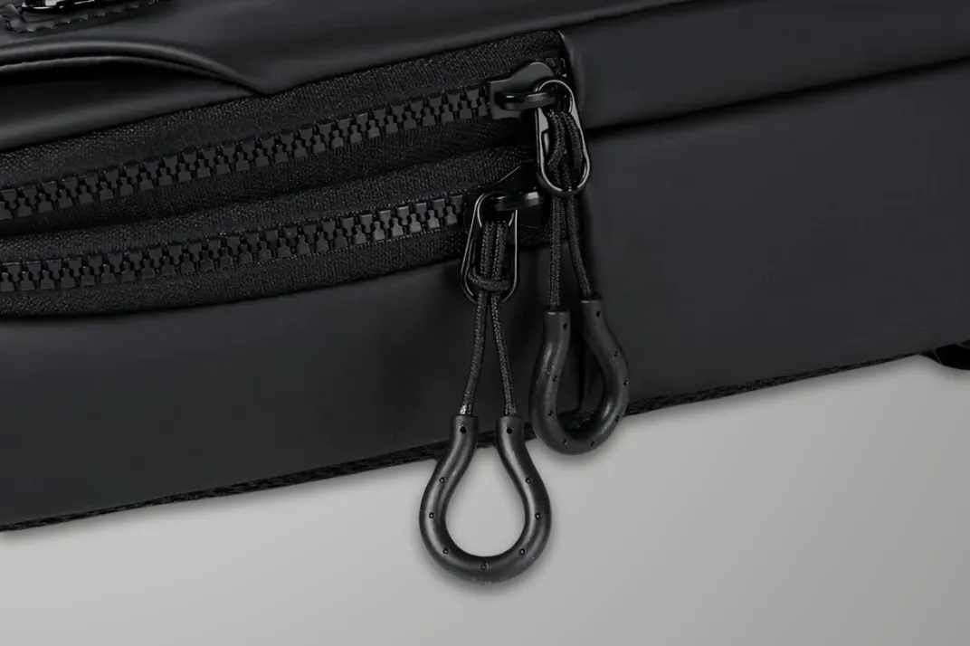 The Crossbody Sling